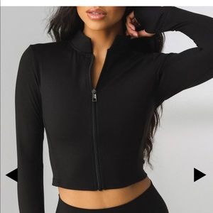 Small crop zip - black